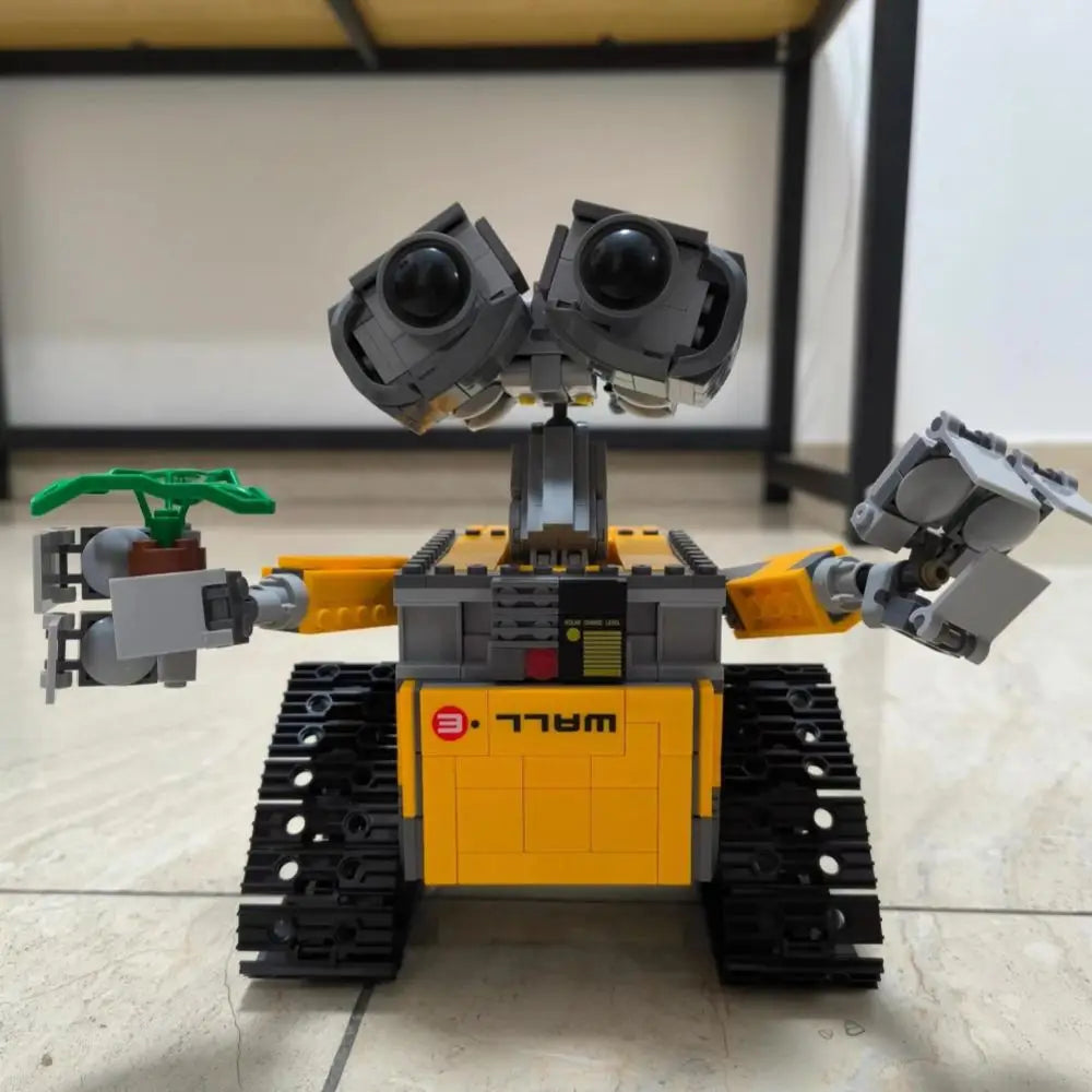 687pcs Robot Building Bricks DIY Model