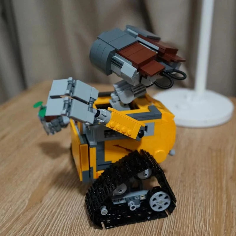 687pcs Robot Building Bricks DIY Model